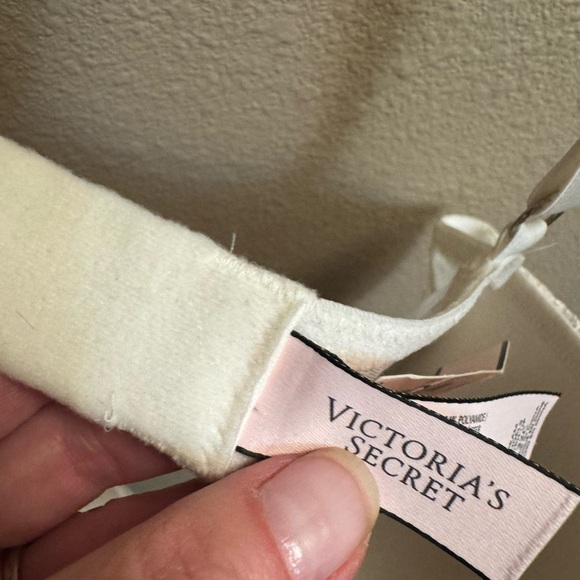 NEW! DREAM ANGELS VICTORIA'S SECRET Push Up Bra 32C Floral Lace White Bride NWT - Picture 15 of 17